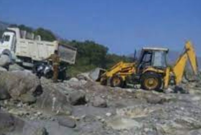 5 different vehicles involved in illegal mining seized by Jammu Police